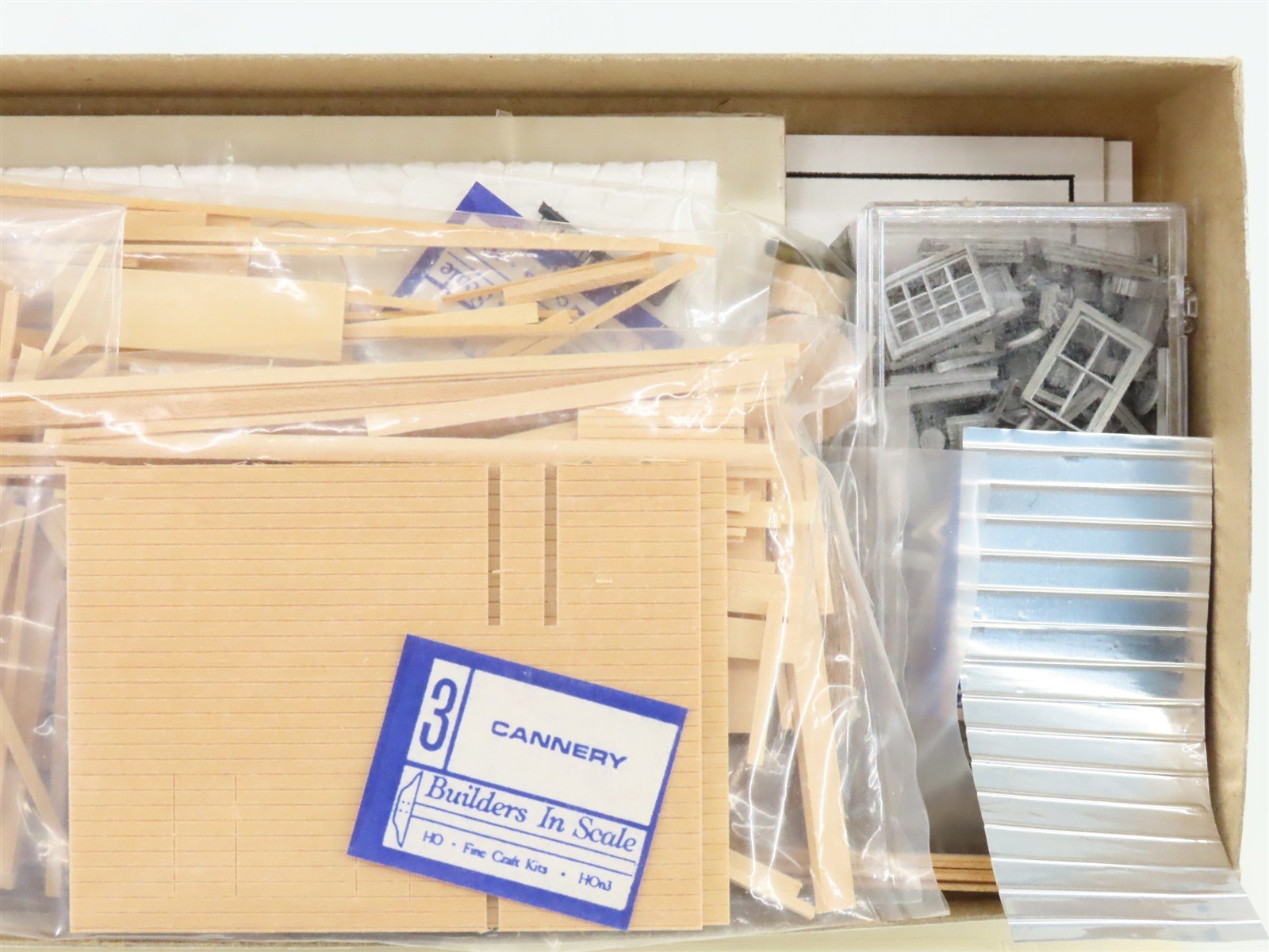 HO Scale Builders in Scale 5 The Waterfront Building Kit
