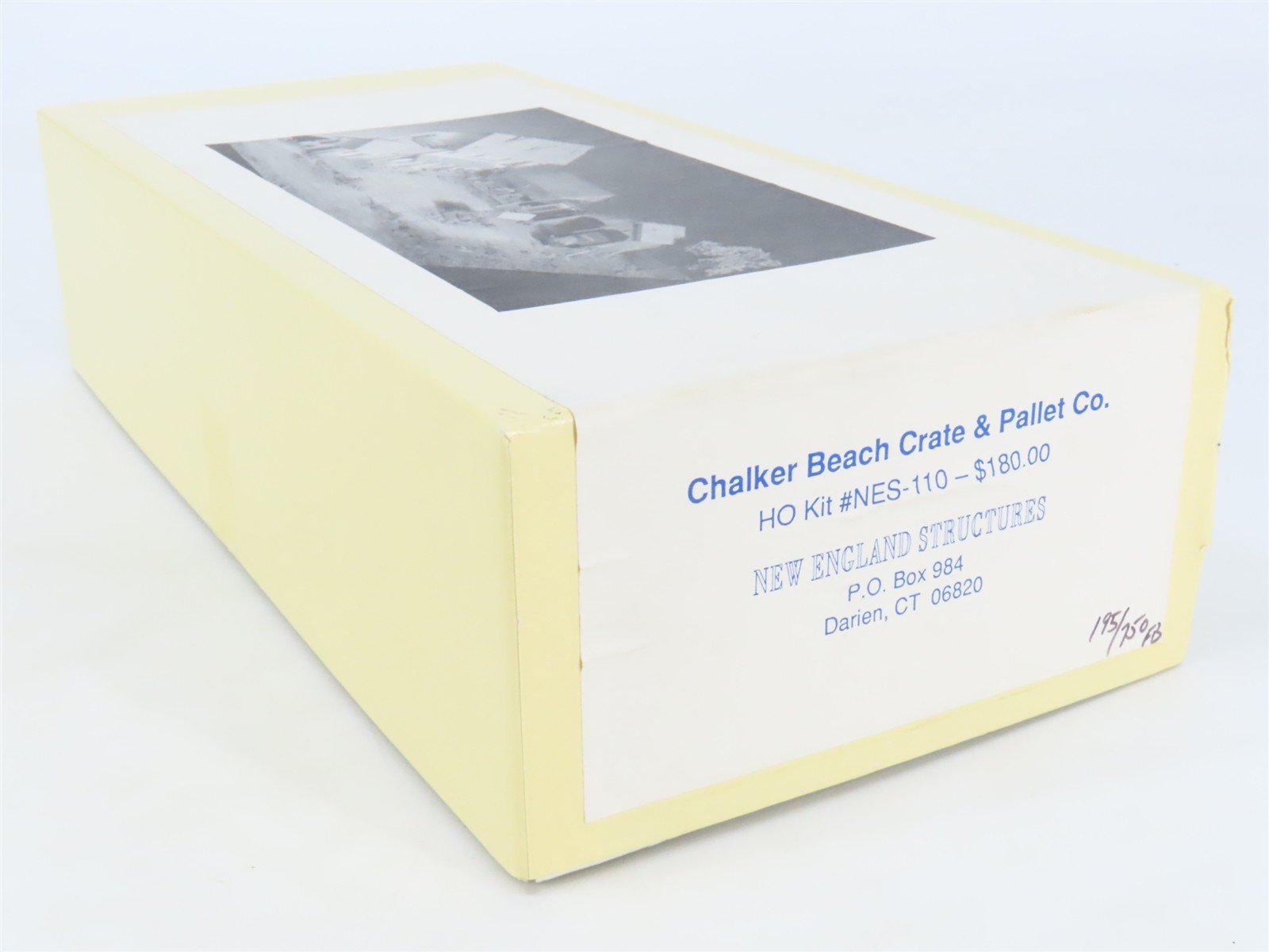 HO New England Structures Craftsman Kit #NES-110 Chalker Beach Crate & Pallet Co