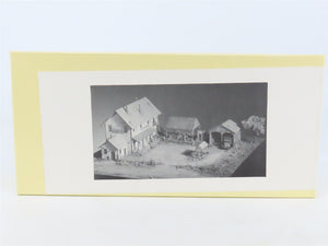 HO New England Structures Craftsman Kit #NES-110 Chalker Beach Crate & Pallet Co