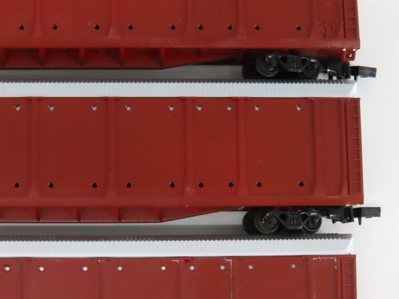 LOT of 3 N Scale Con-Cor 0001-60300 Unlettered Tri-Level Auto Rack Cars