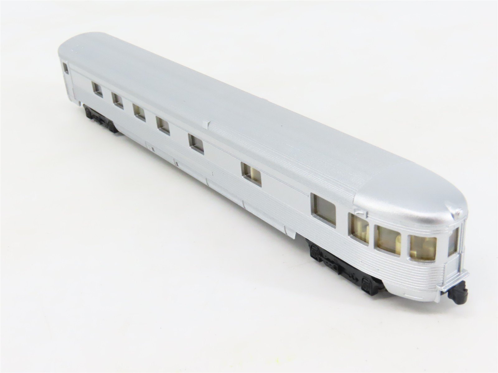 N Bachmann Silver 14554 Unlettered 85' Streamline Fluted Observation Passenger