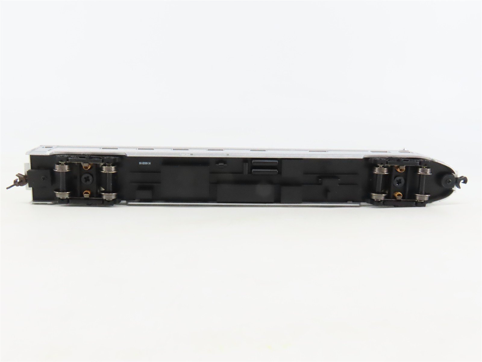 N Bachmann Silver 14554 Unlettered 85' Streamline Fluted Observation Passenger