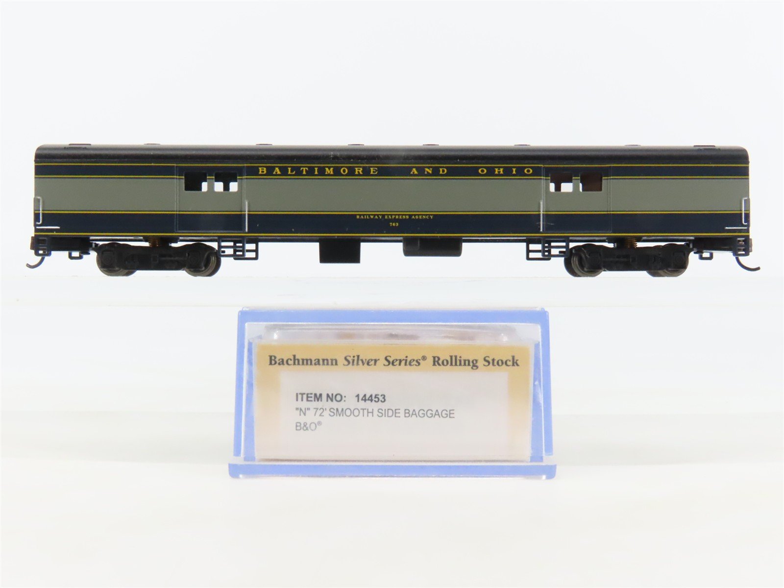 N Scale Bachmann Silver 14453 B&O Baltimore & Ohio 72' Baggage Passenger #763