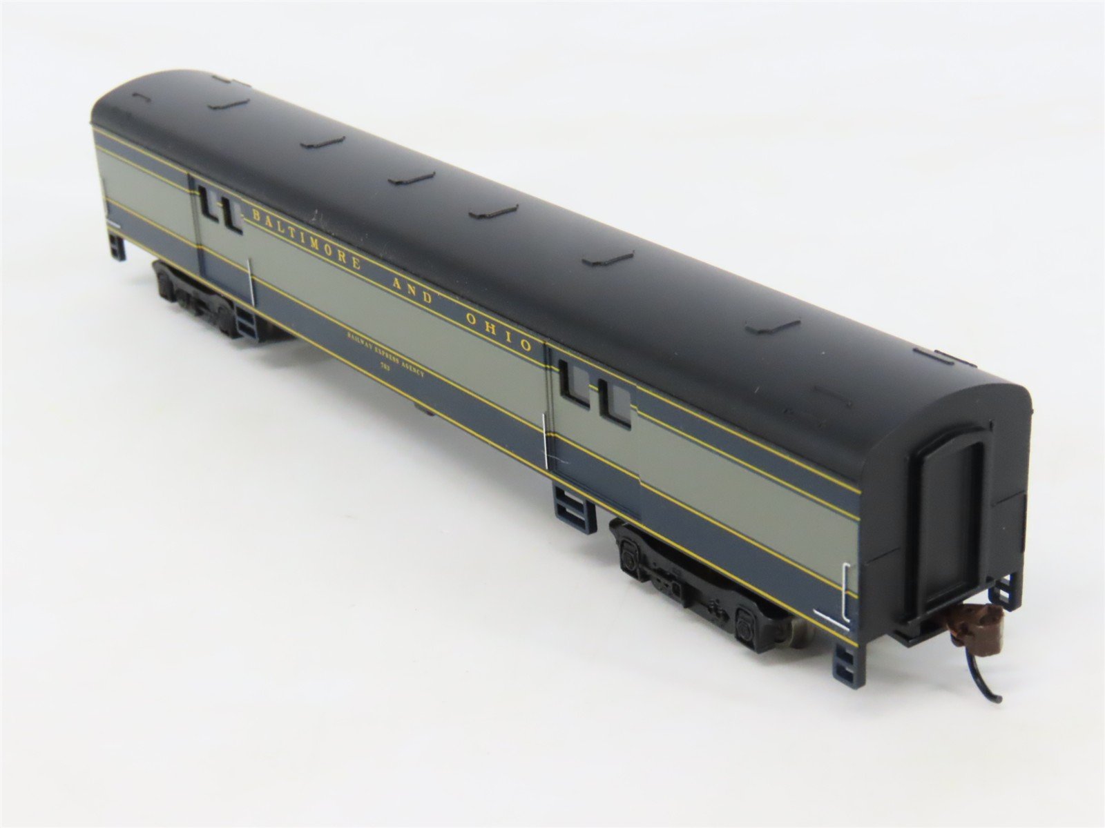 N Scale Bachmann Silver 14453 B&O Baltimore & Ohio 72' Baggage Passenger #763