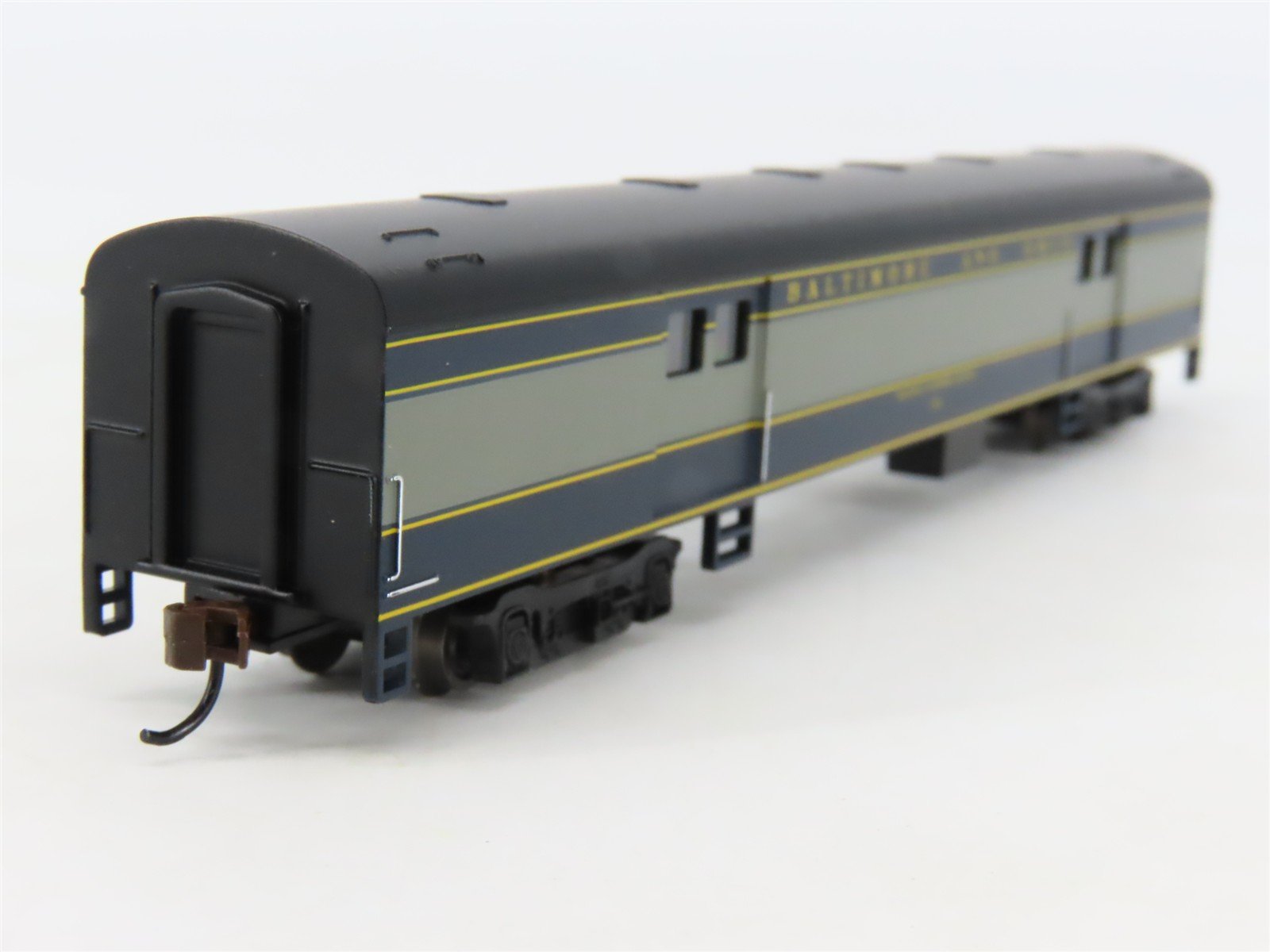N Scale Bachmann Silver 14453 B&O Baltimore & Ohio 72' Baggage Passenger #763