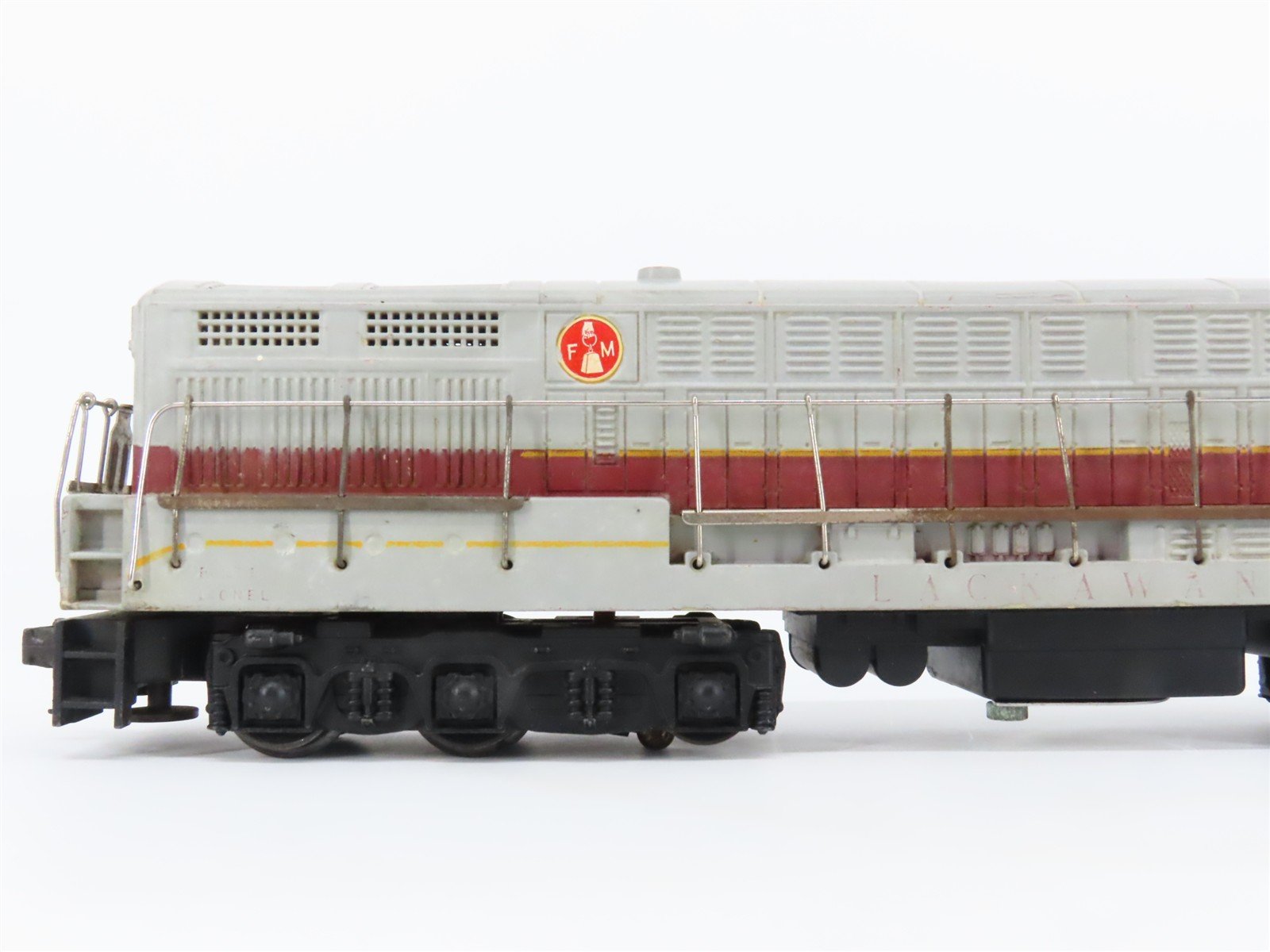 O Gauge 3-Rail Lionel Postwar 2321 DL&W Lackawanna FM Trainmaster Diesel