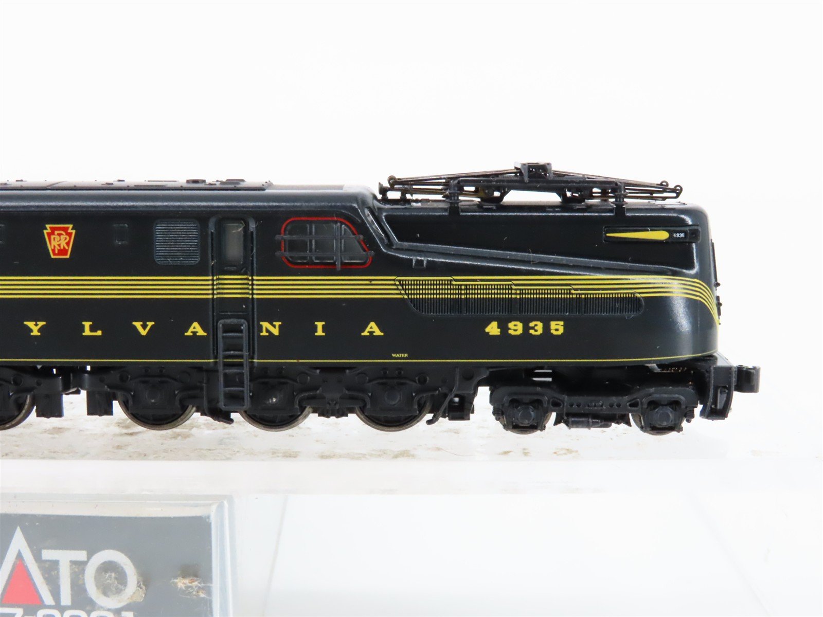 N Scale KATO 137-2001 PRR Pennsylvania GG1 Electric Locomotive #4935 w/ DCC