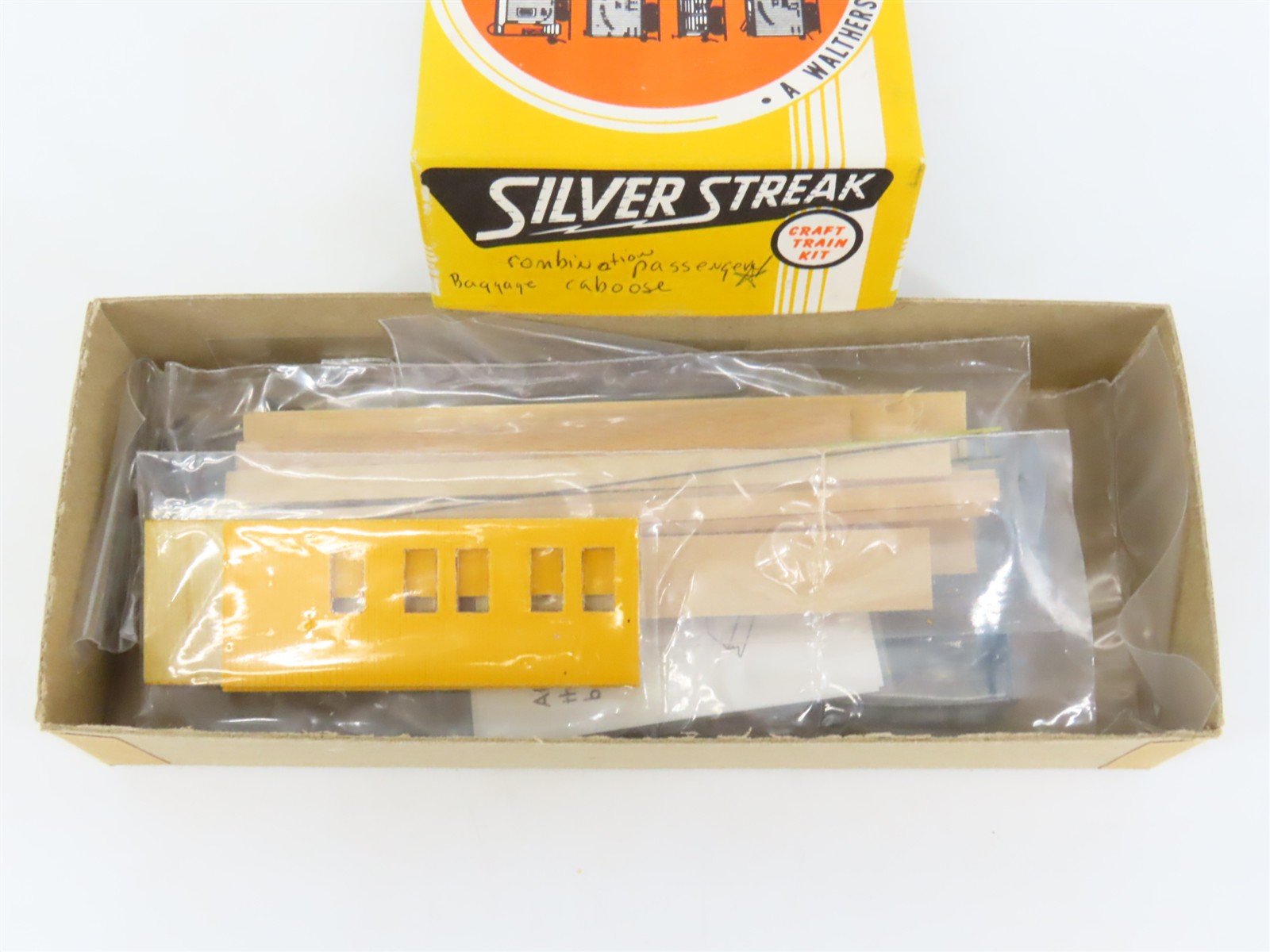 HO Scale Silver Streak Kit REA Combination Passenger-Baggage Caboose Car