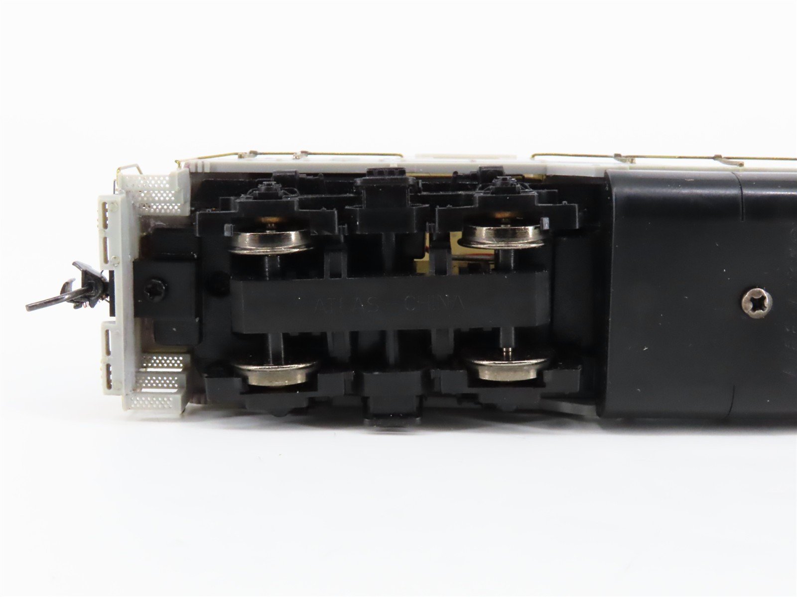 HO Scale Custom Work Proto 2000/Atlas Undecorated EMD GP9 Chop-Nose Diesel