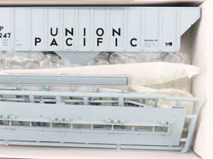 HO Proto 2000 Kit 21862 UP Union Pacific PS2-CD 3-Bay Covered Hopper #81247