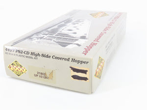 HO Proto 2000 Kit 21862 UP Union Pacific PS2-CD 3-Bay Covered Hopper #81247