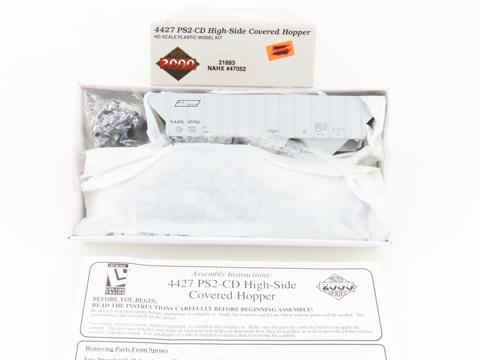 HO Proto 2000 Kit 21883 NAHX North American PS2-CD 3-Bay Covered Hopper #47052