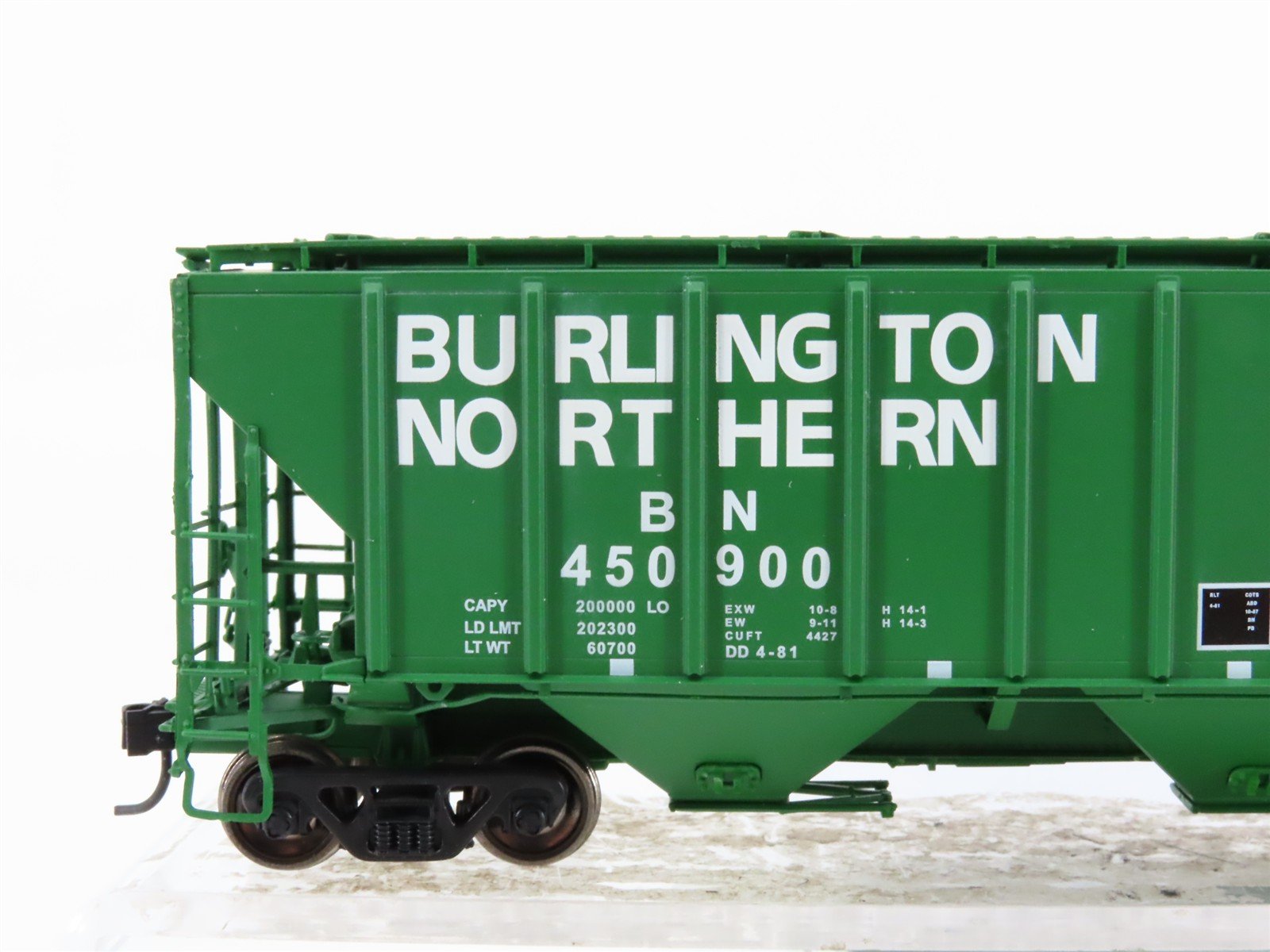 HO Proto 2000 31663 BN Burlington Northern PS2-CD 3-Bay Covered Hopper #450900