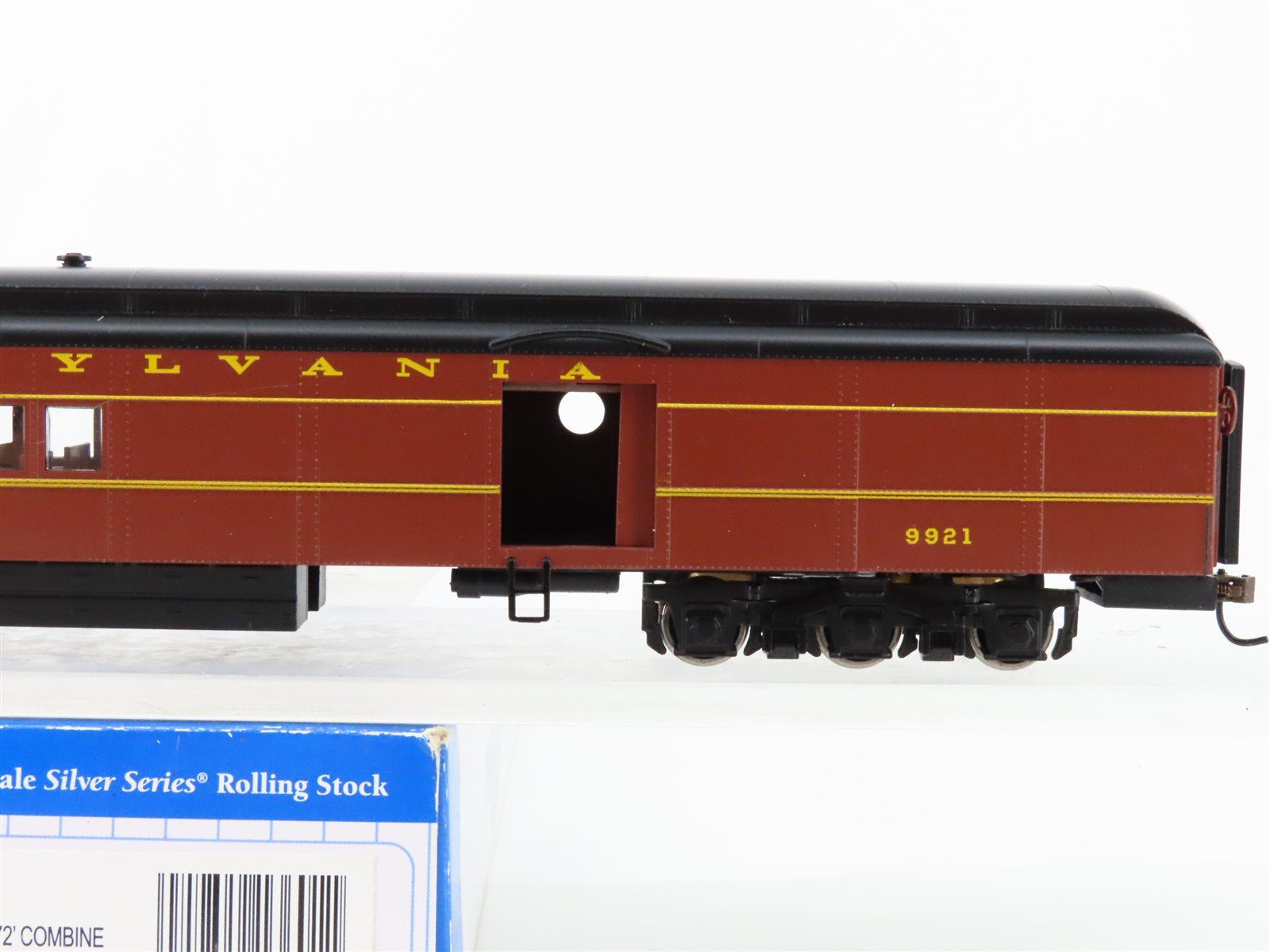 HO Bachmann Silver 13601 PRR Pennsylvania Heavyweight Combine Passenger #9921