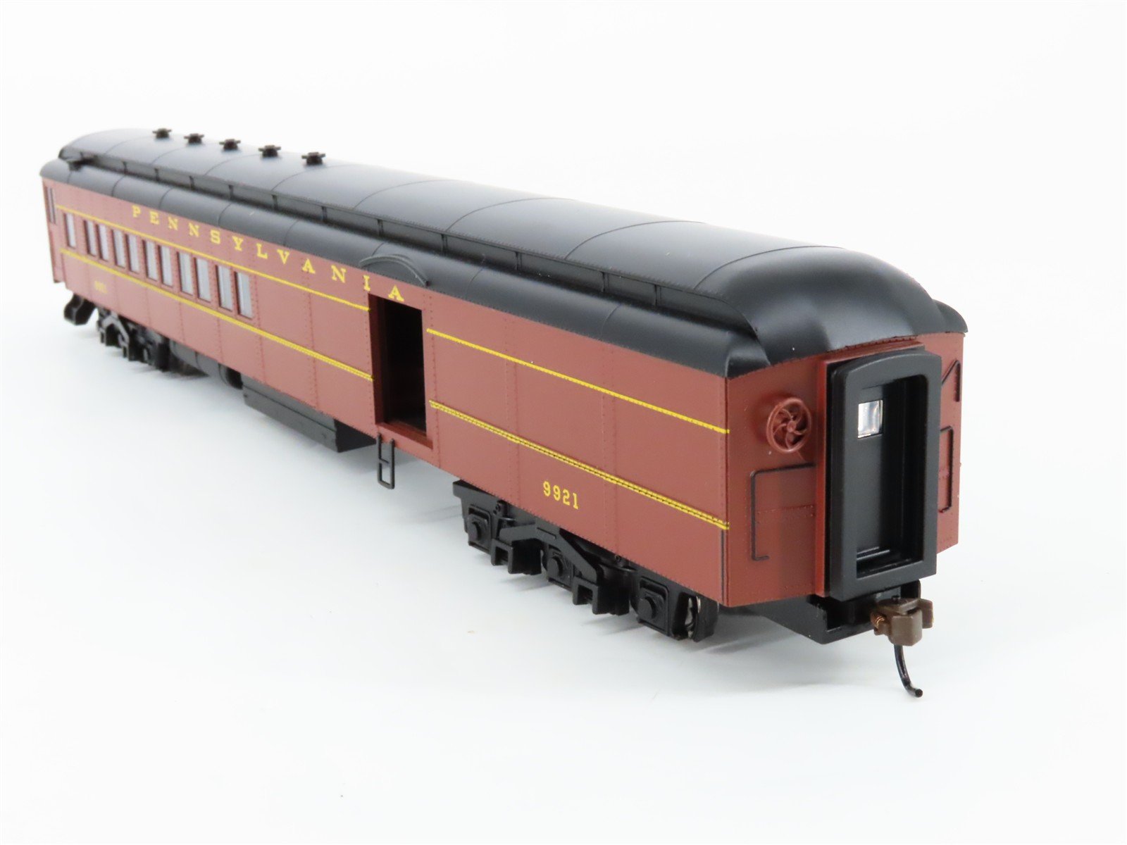 HO Bachmann Silver 13601 PRR Pennsylvania Heavyweight Combine Passenger #9921