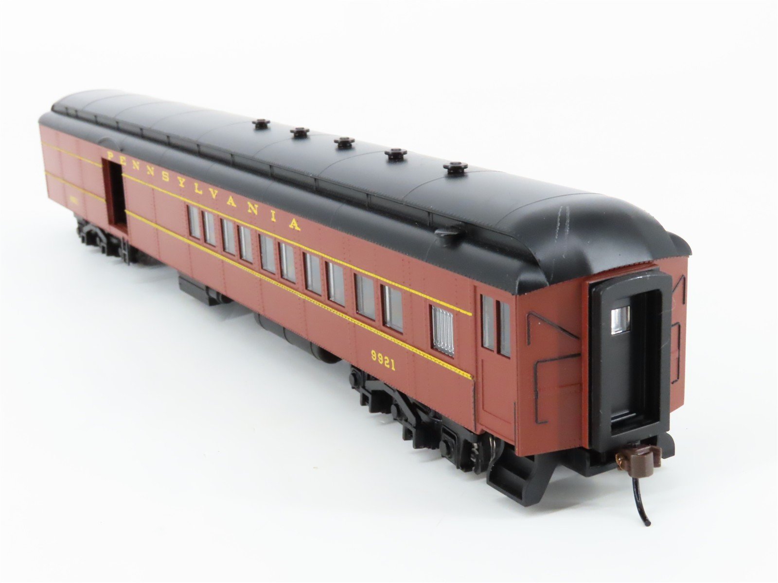 HO Bachmann Silver 13601 PRR Pennsylvania Heavyweight Combine Passenger #9921
