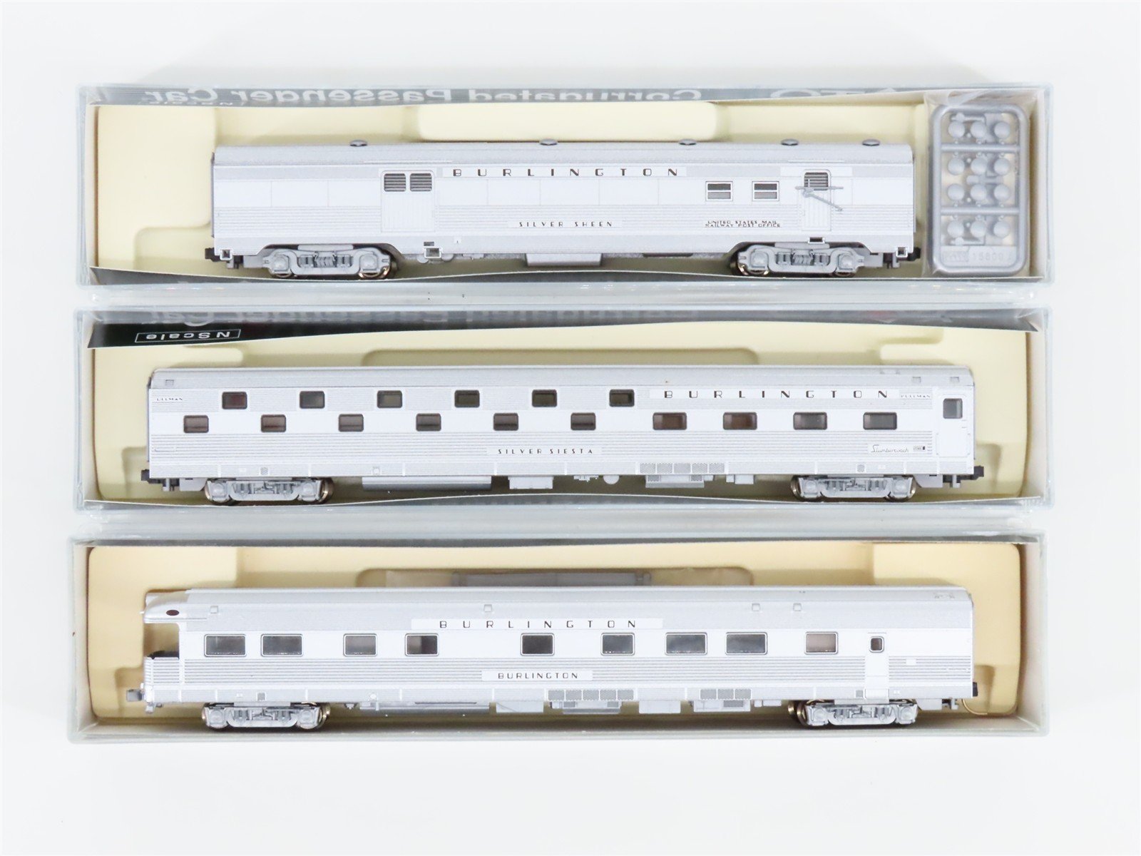 N Scale KATO CB&Q Burlington Route Corrugated Passenger 3-Car Set