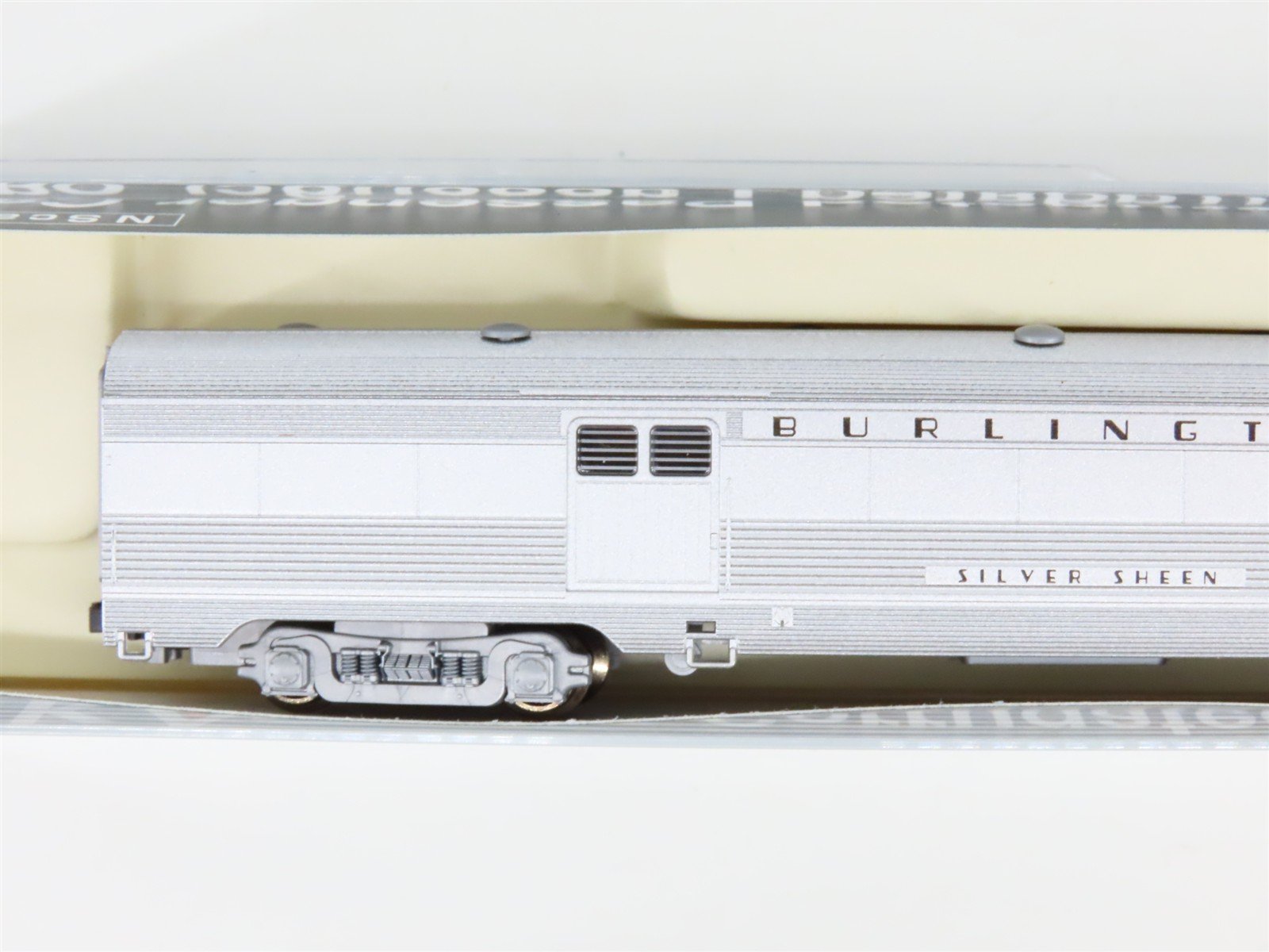N Scale KATO CB&Q Burlington Route Corrugated Passenger 3-Car Set