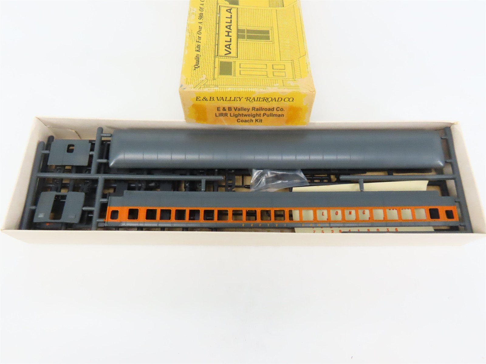 HO Scale E&B Valley Kit LIRR Long Island Lightweight Pullman Coach Passenger Car