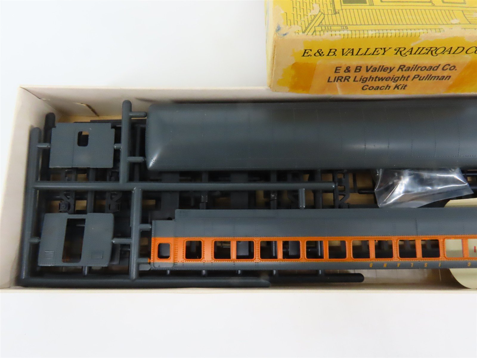 HO Scale E&B Valley Kit LIRR Long Island Lightweight Pullman Coach Passenger Car