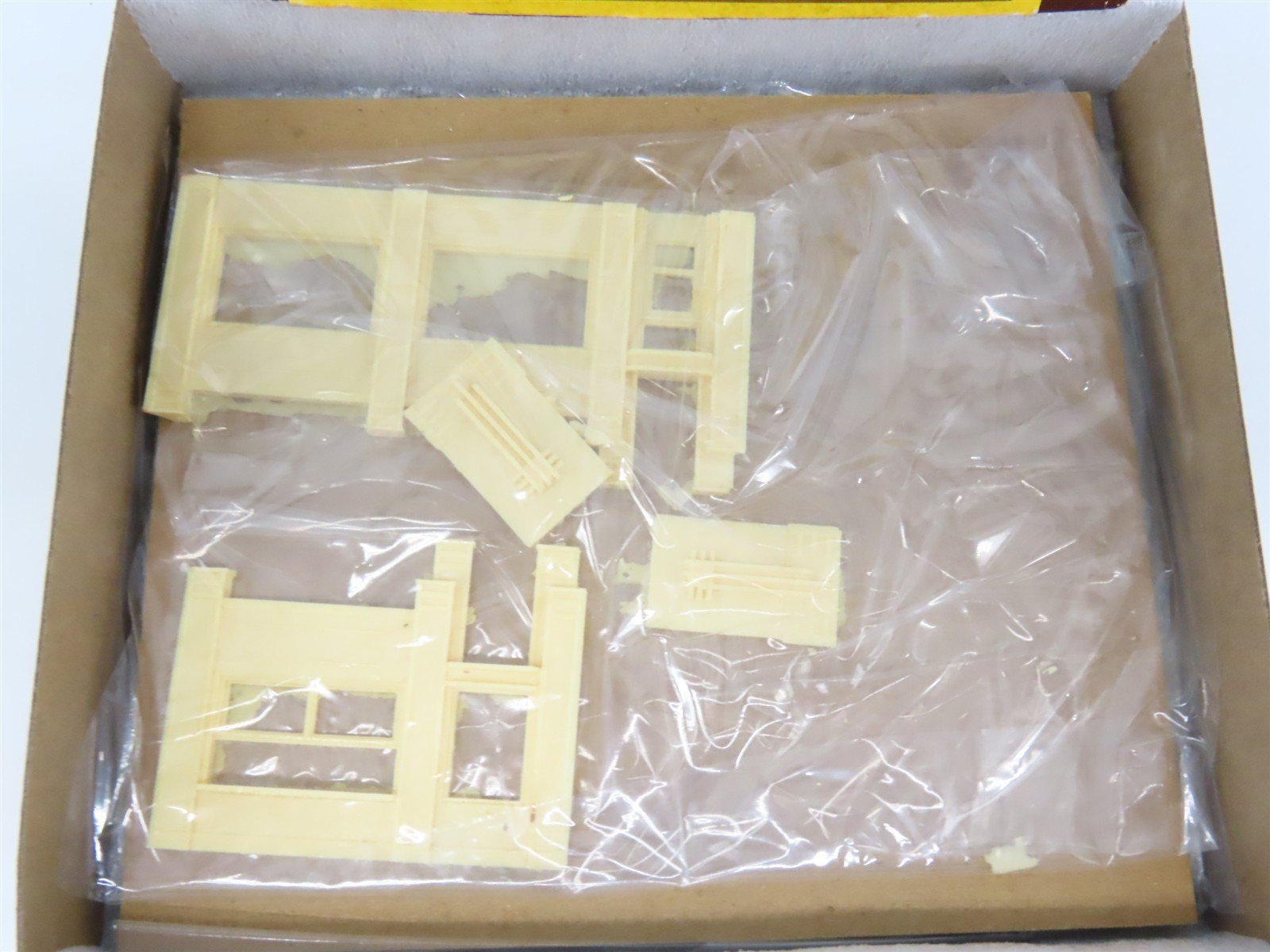 HO 1/87 Scale Magnuson Models Resin Kit #439-540 White Tower Restaurant