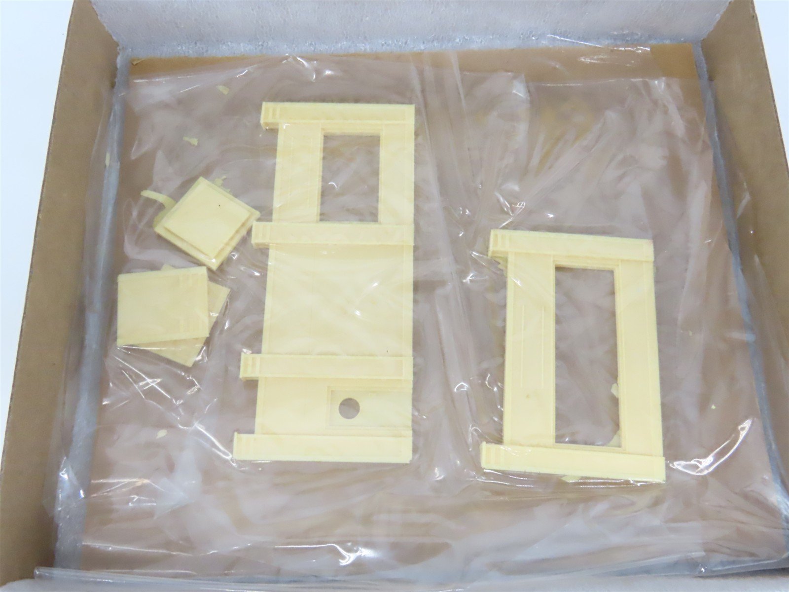 HO 1/87 Scale Magnuson Models Resin Kit #439-540 White Tower Restaurant
