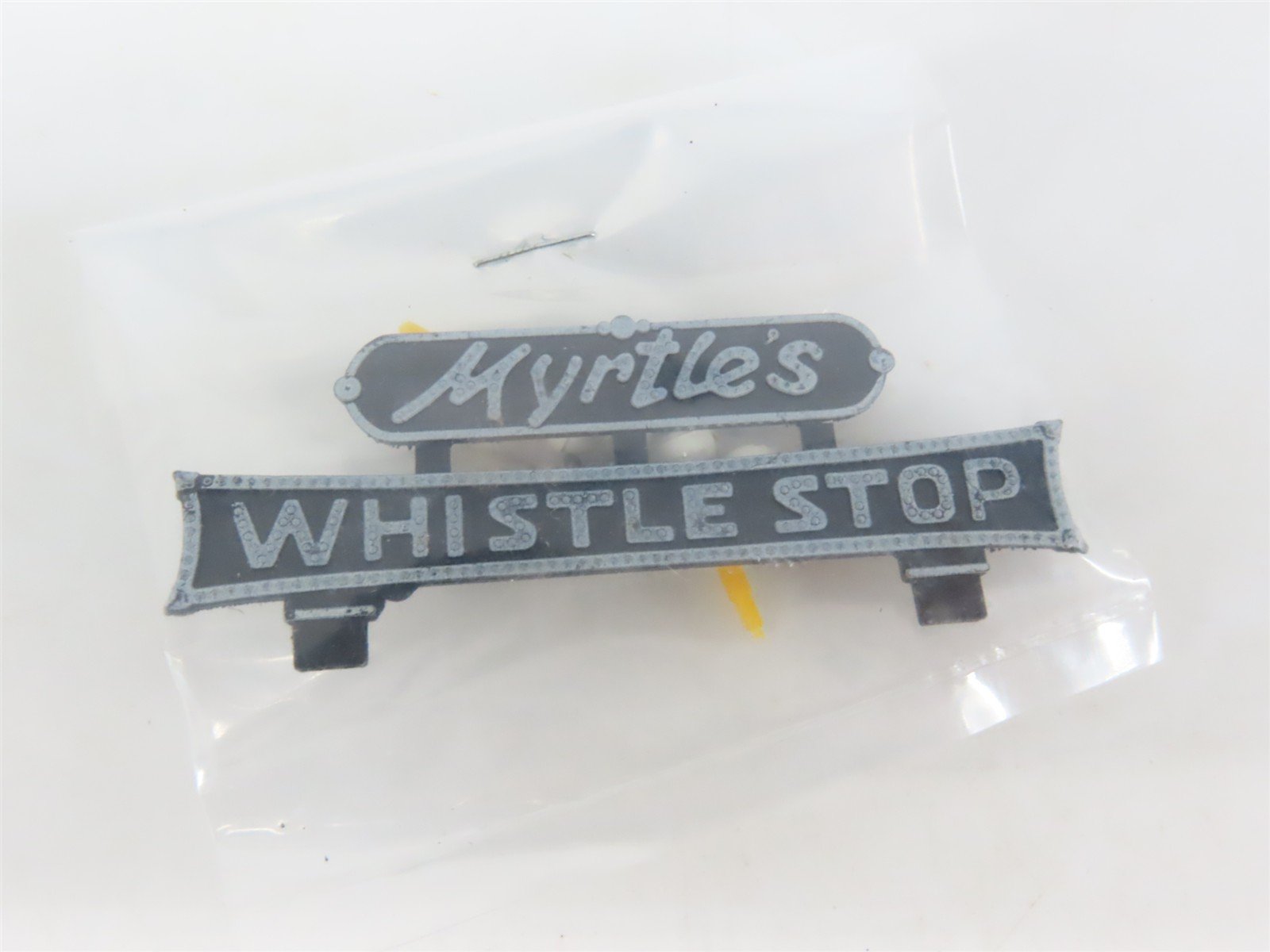 HO 1/87 Scale Life-Like #08707 Myrtle's Whistle Stop Diner w/ Whistle Sound