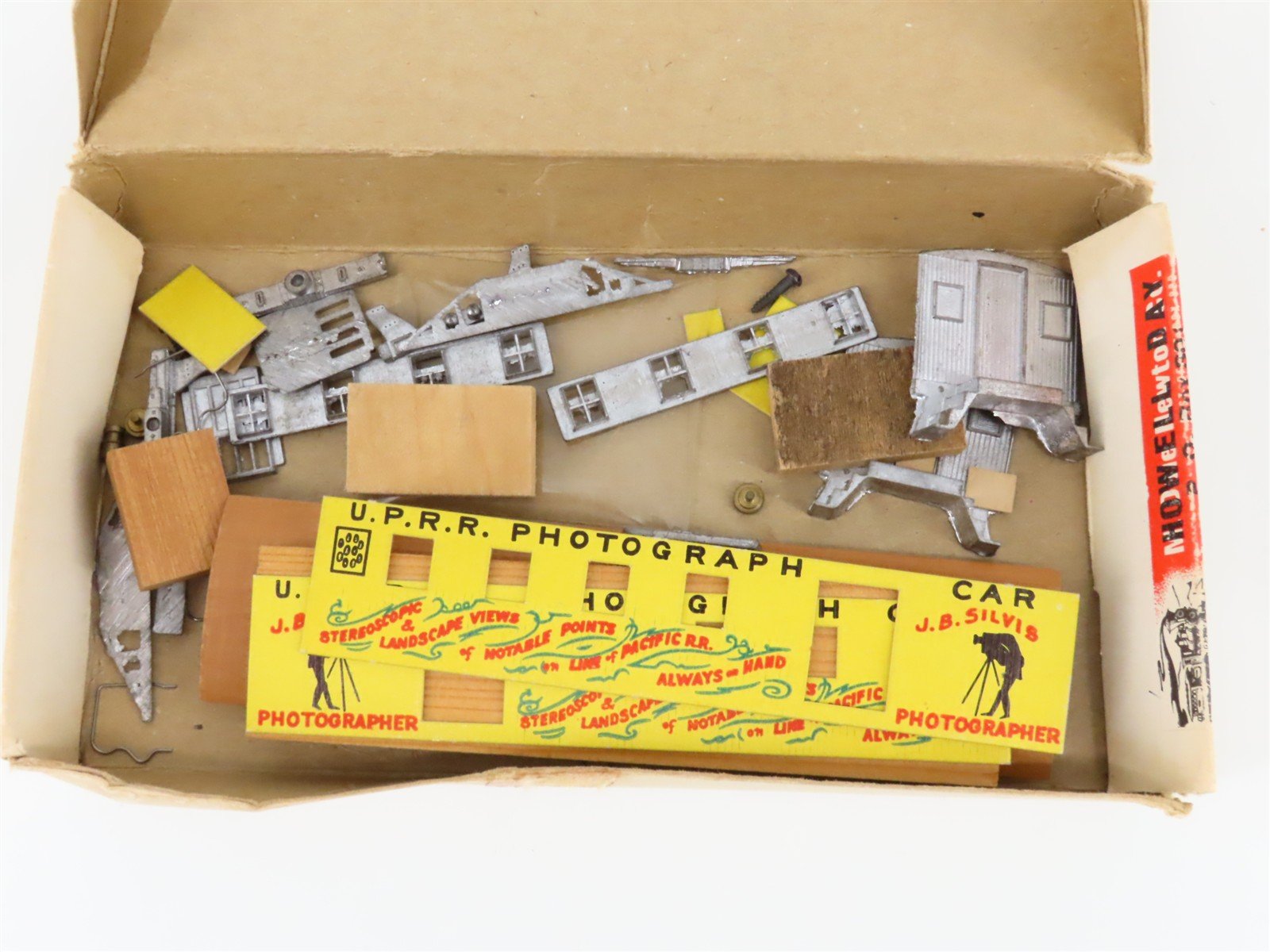 HO Scale Red Ball Kit #114 UP Union Pacific Photographer's Passenger Car