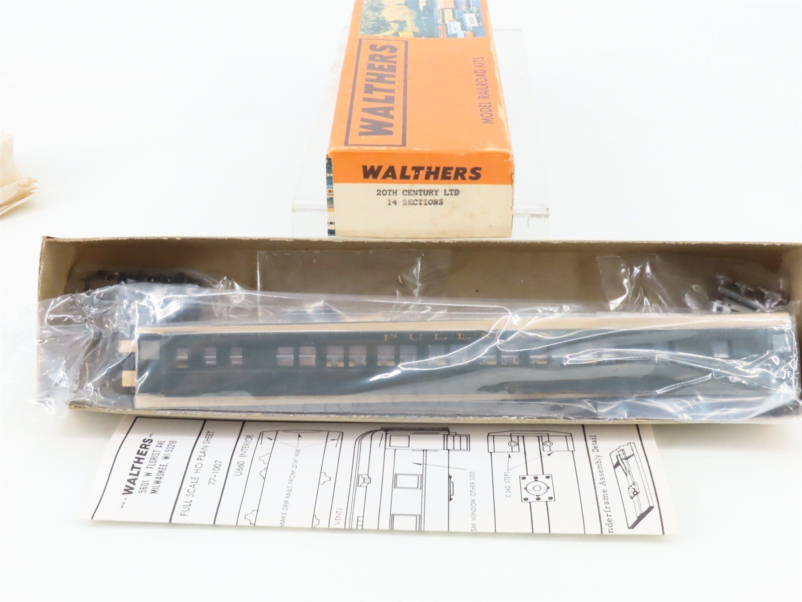 HO Scale Walthers Kit 20th Century Limited 14-Section Pullman Passenger Car