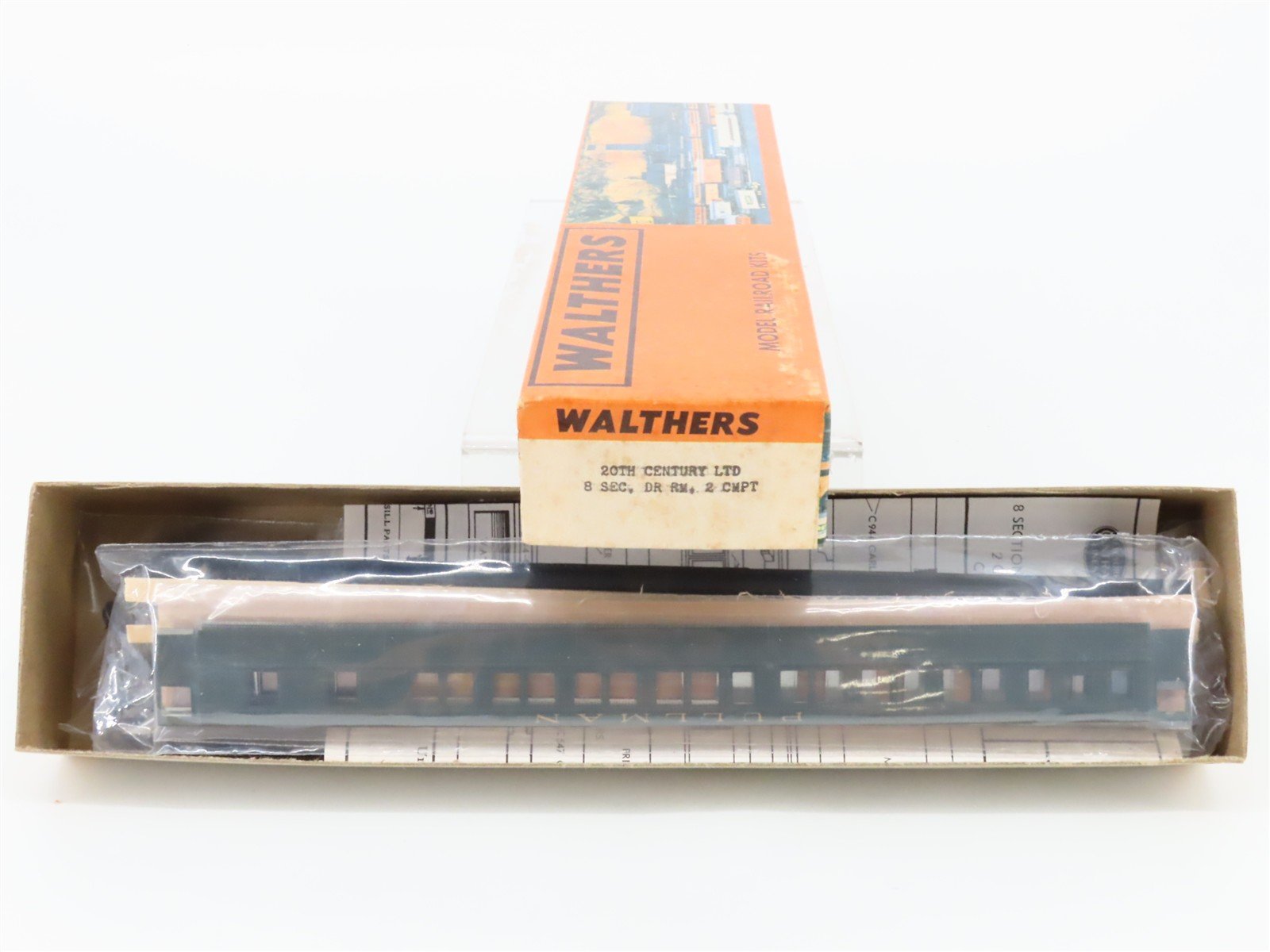 HO Scale Walthers Kit 20th Century Limited 8-Section Pullman Passenger Car