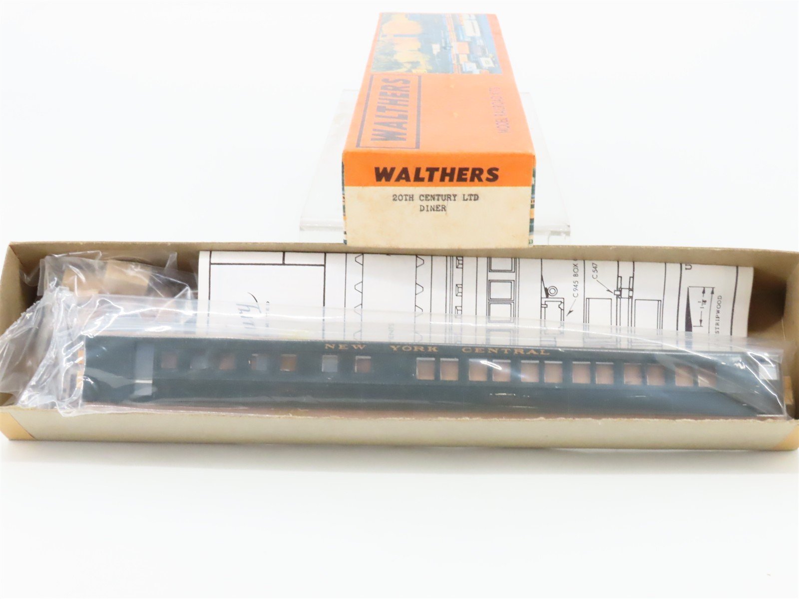 HO Scale Walthers Kit NYC New York Central 20th Century Limited Diner Passenger