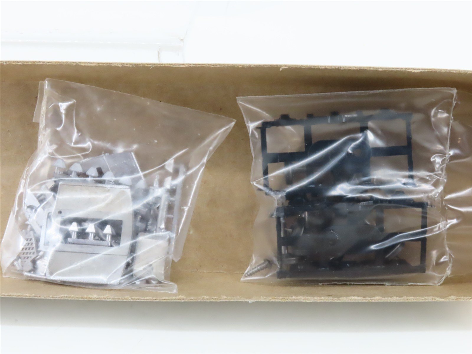 HO Scale Walthers Kit NYC New York Central 20th Century Limited Diner Passenger