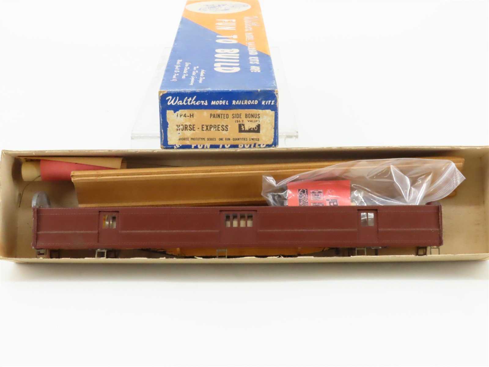 HO Scale Walthers Kit Unlettered PRR Horse/Express Passenger Car