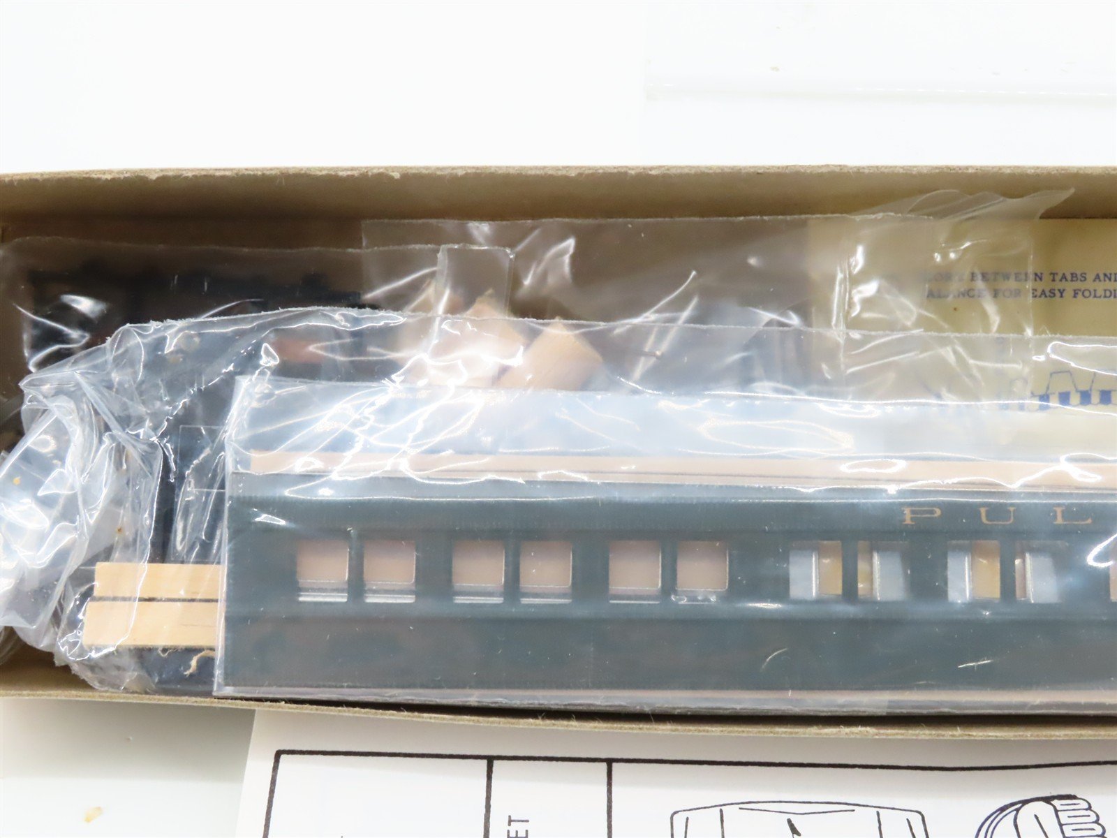 HO Scale Walthers Kit 20th Century Limited Pullman Observation Lounge Passenger