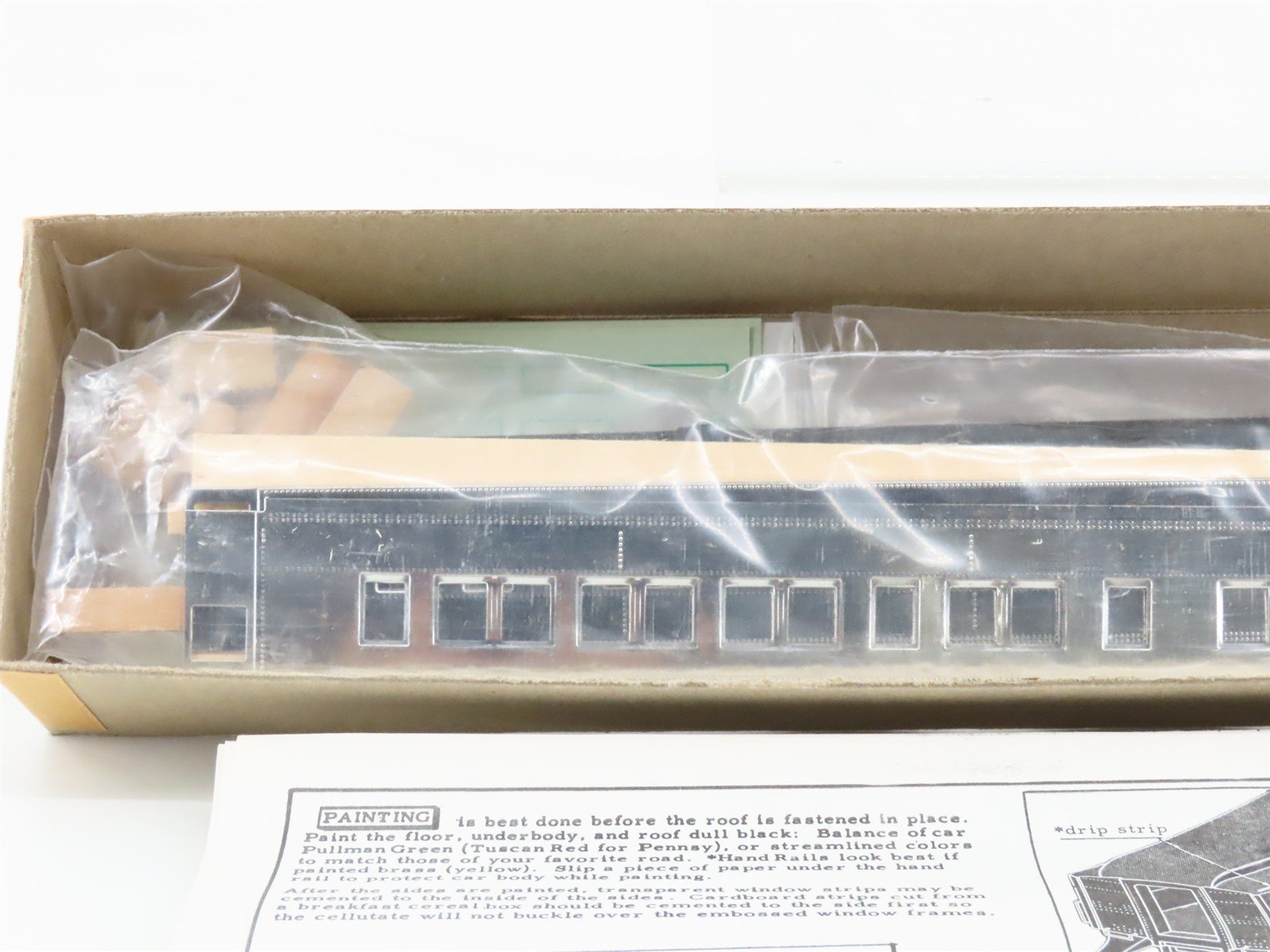 HO Walthers Kit #FP6H Undecorated Pullman 80' Solarium Observation Passenger Car
