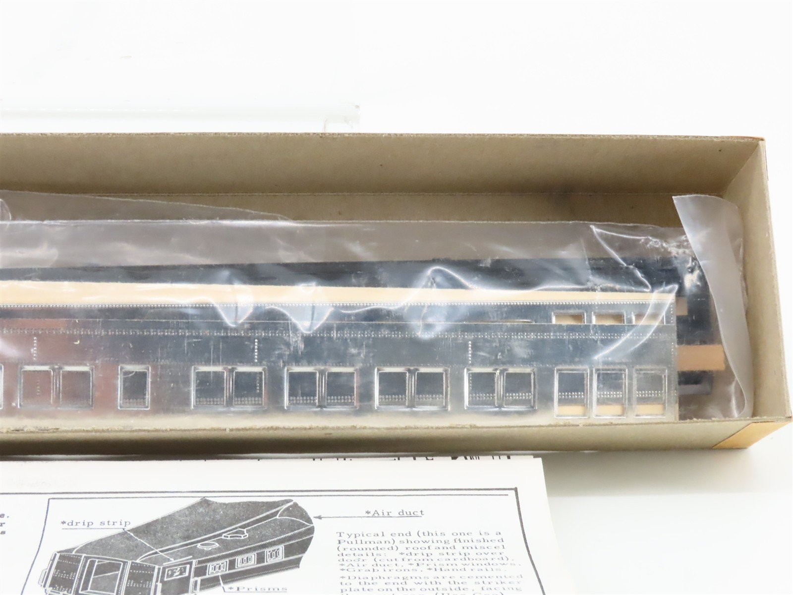 HO Walthers Kit #FP6H Undecorated Pullman 80' Solarium Observation Passenger Car