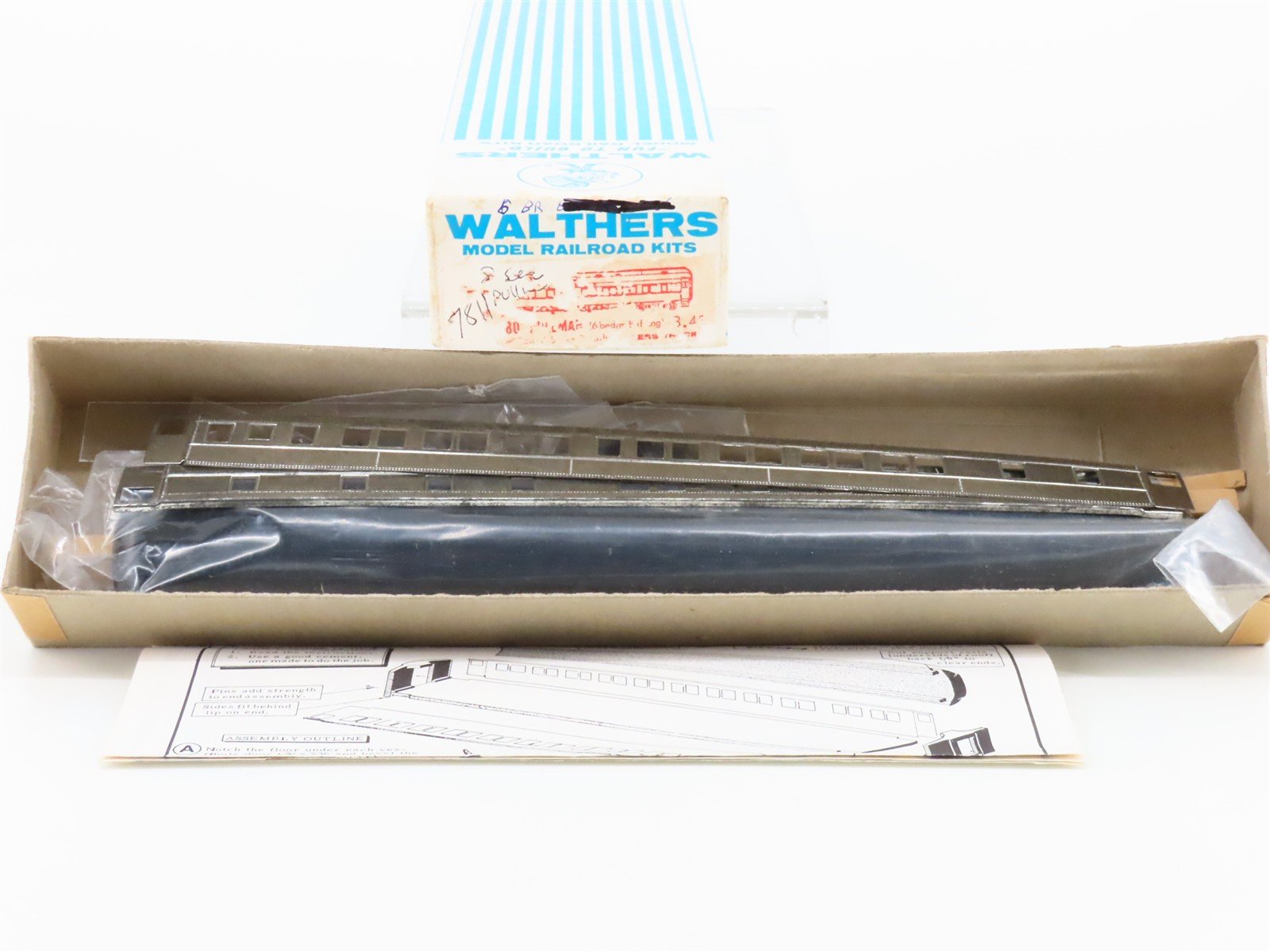 HO Scale Walthers Kit Undecorated 80' Pullman Passenger Car