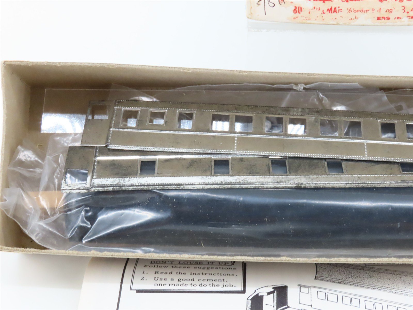 HO Scale Walthers Kit Undecorated 80' Pullman Passenger Car