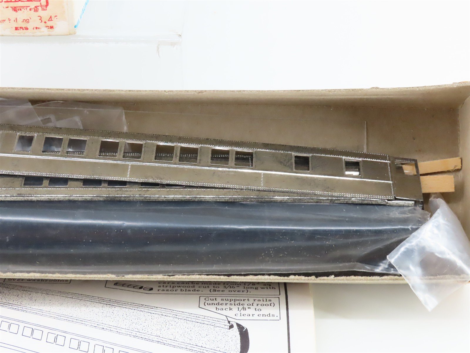HO Scale Walthers Kit Undecorated 80' Pullman Passenger Car