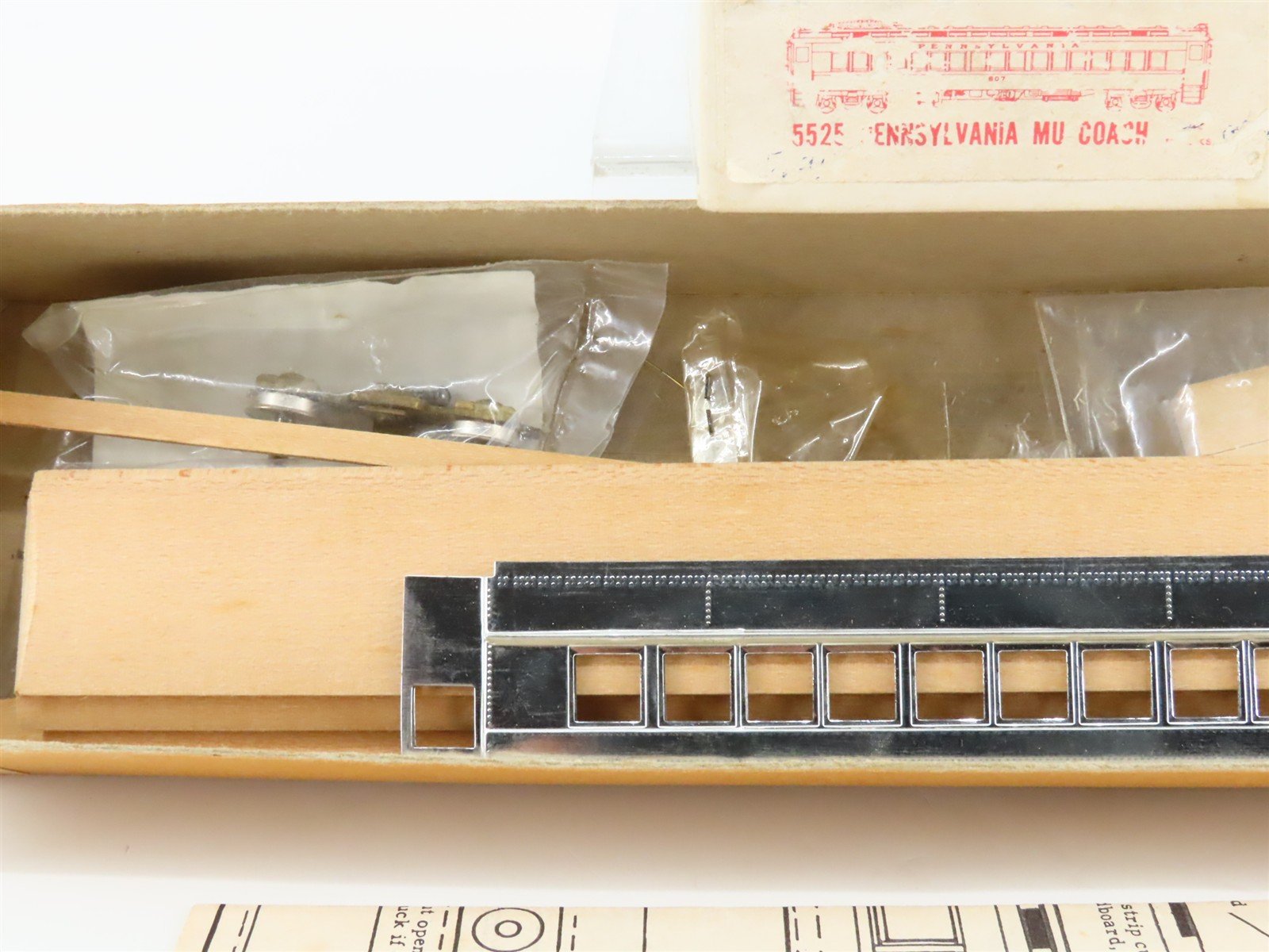 HO Scale Walthers Kit #5525 Undecorated PRR MU Coach Passenger Car