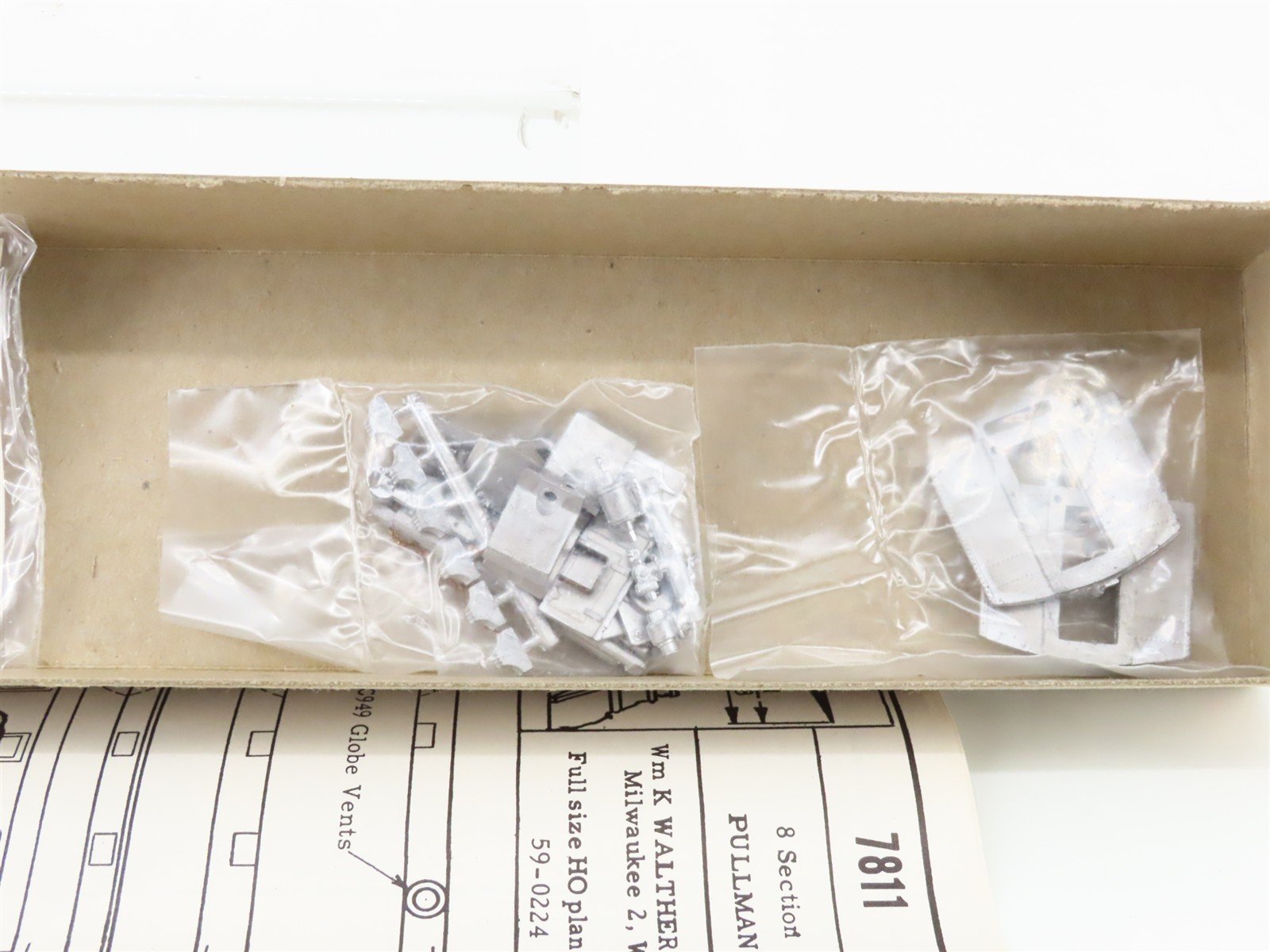 HO Scale Walthers Kit #7811 Undecorated 80' 8-Section Pullman Passenger Car