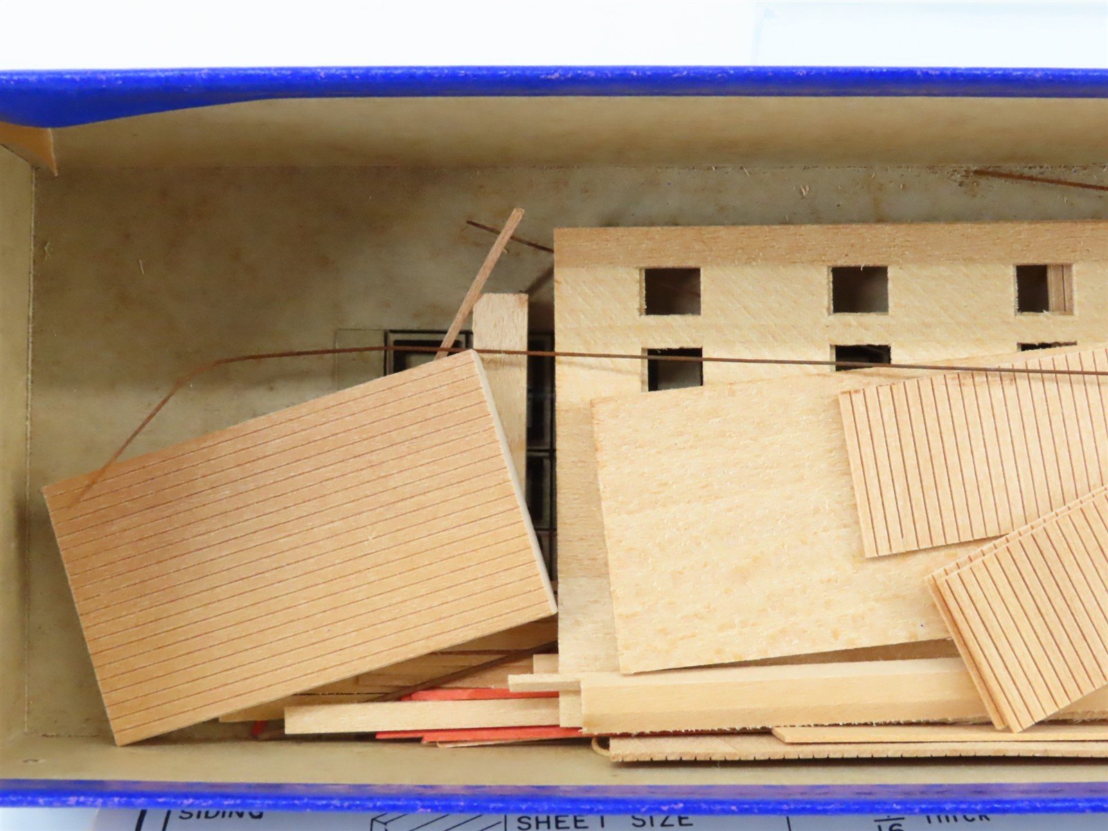 HO Scale Ambroid Craftsman Kit #10 Undecorated Triple-Decker Dormitory Passenger