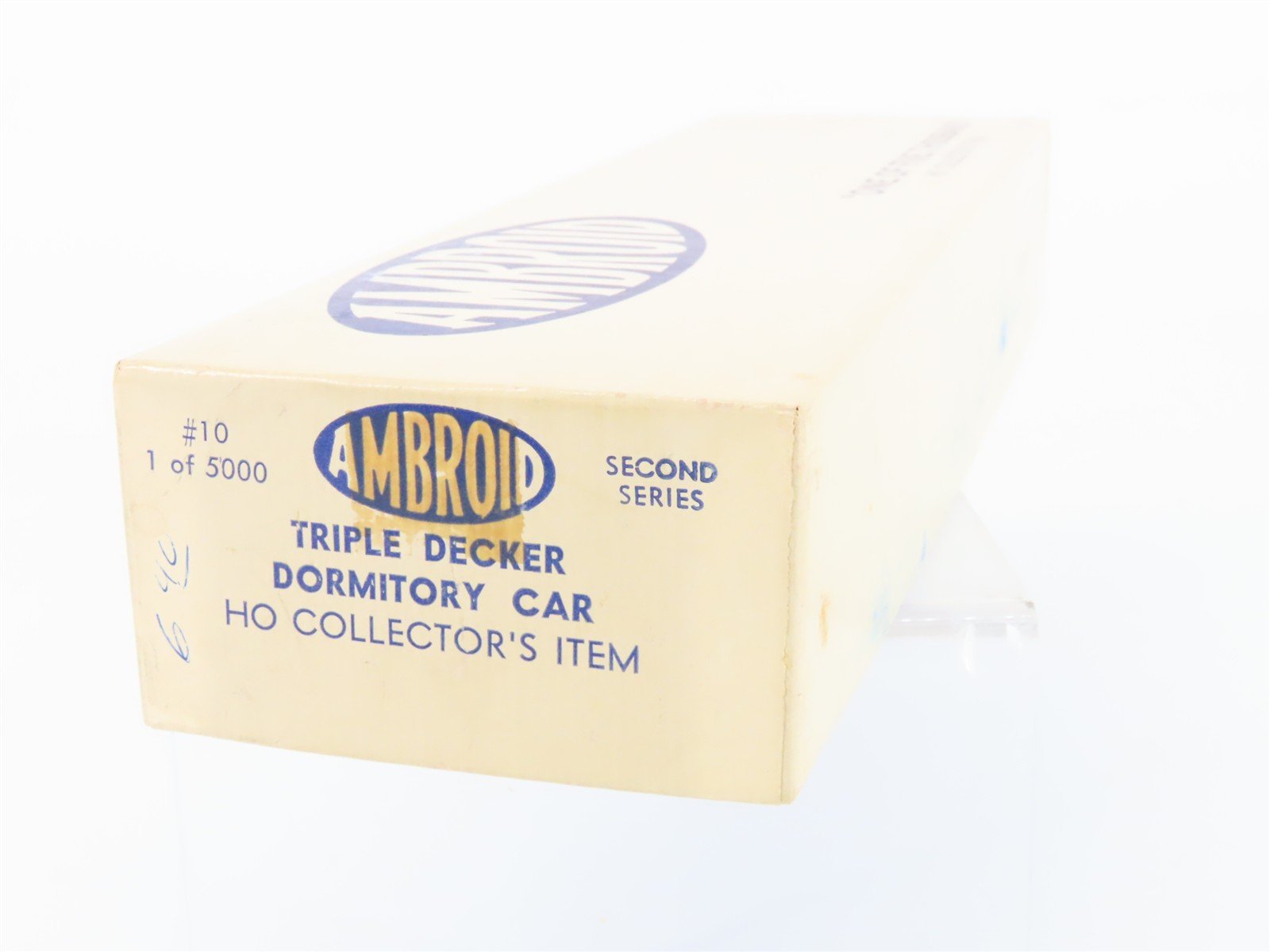 HO Scale Ambroid Craftsman Kit #10 Undecorated Triple-Decker Dormitory Passenger