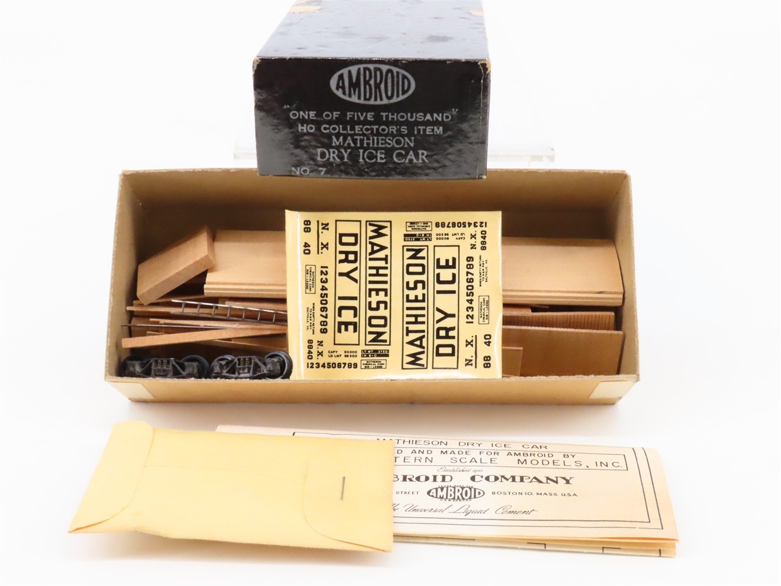 HO Scale Ambroid Craftsman Kit #7 Undecorated Mathieson Dry Ice Car/Reefer