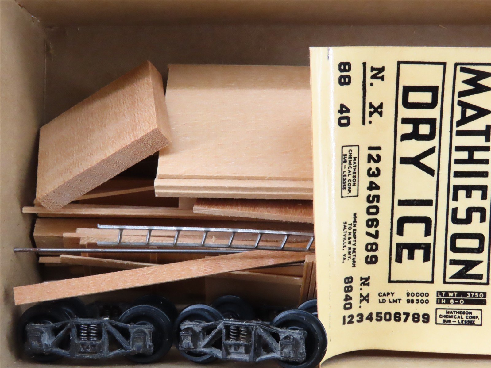 HO Scale Ambroid Craftsman Kit #7 Undecorated Mathieson Dry Ice Car/Reefer