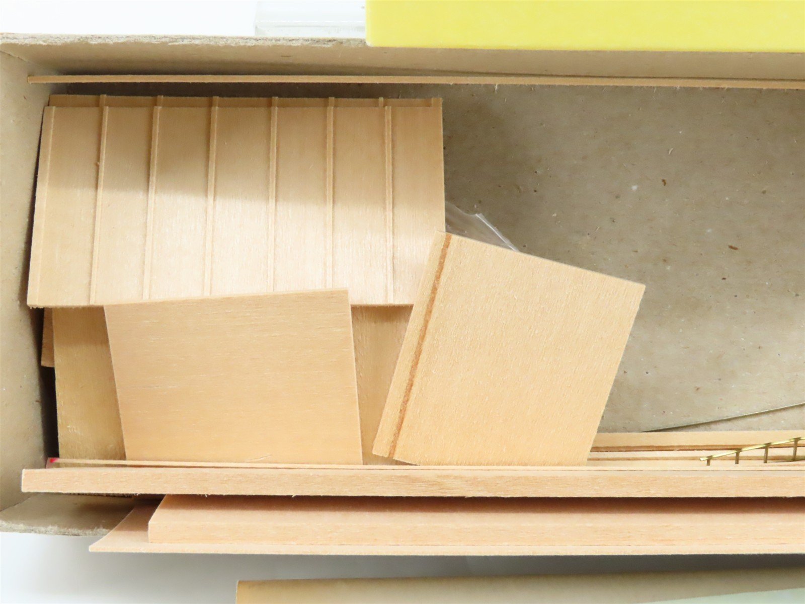 HO Bev-Bel Craftsman Kit Undecorated Raritan River 50' Railbox-Style Box Car