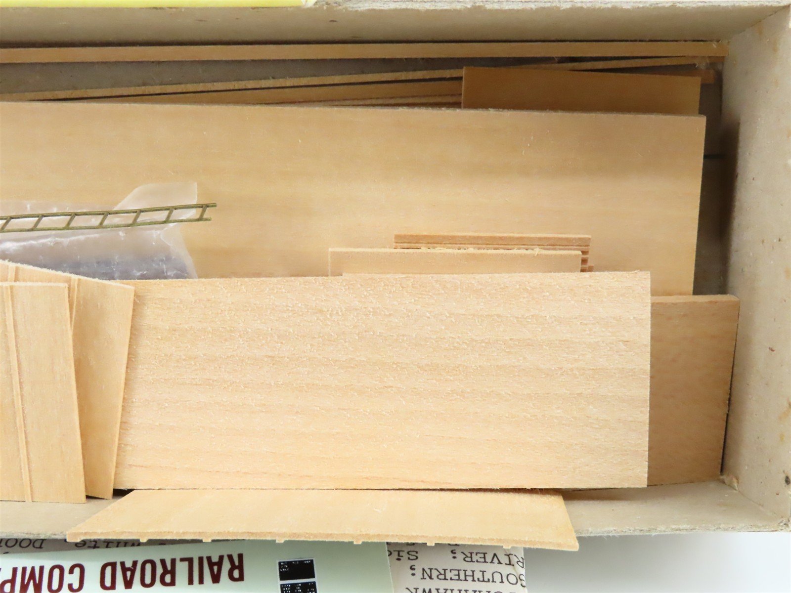 HO Bev-Bel Craftsman Kit Undecorated McCloud River 50' Railbox-Style Box Car