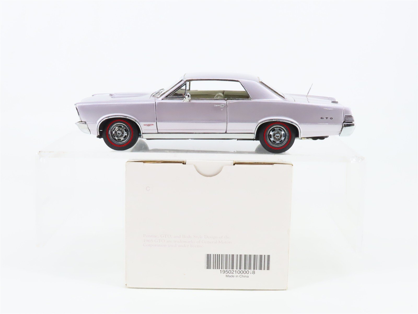 1:24 Scale Danbury Mint Die-Cast 1965 Pontiac GTO