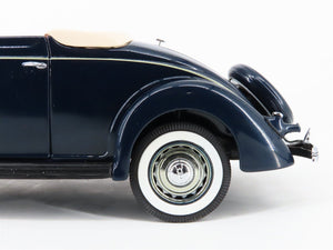 1:24 Scale Danbury Mint Die-Cast 1936 Ford Deluxe Cabriolet Coupe