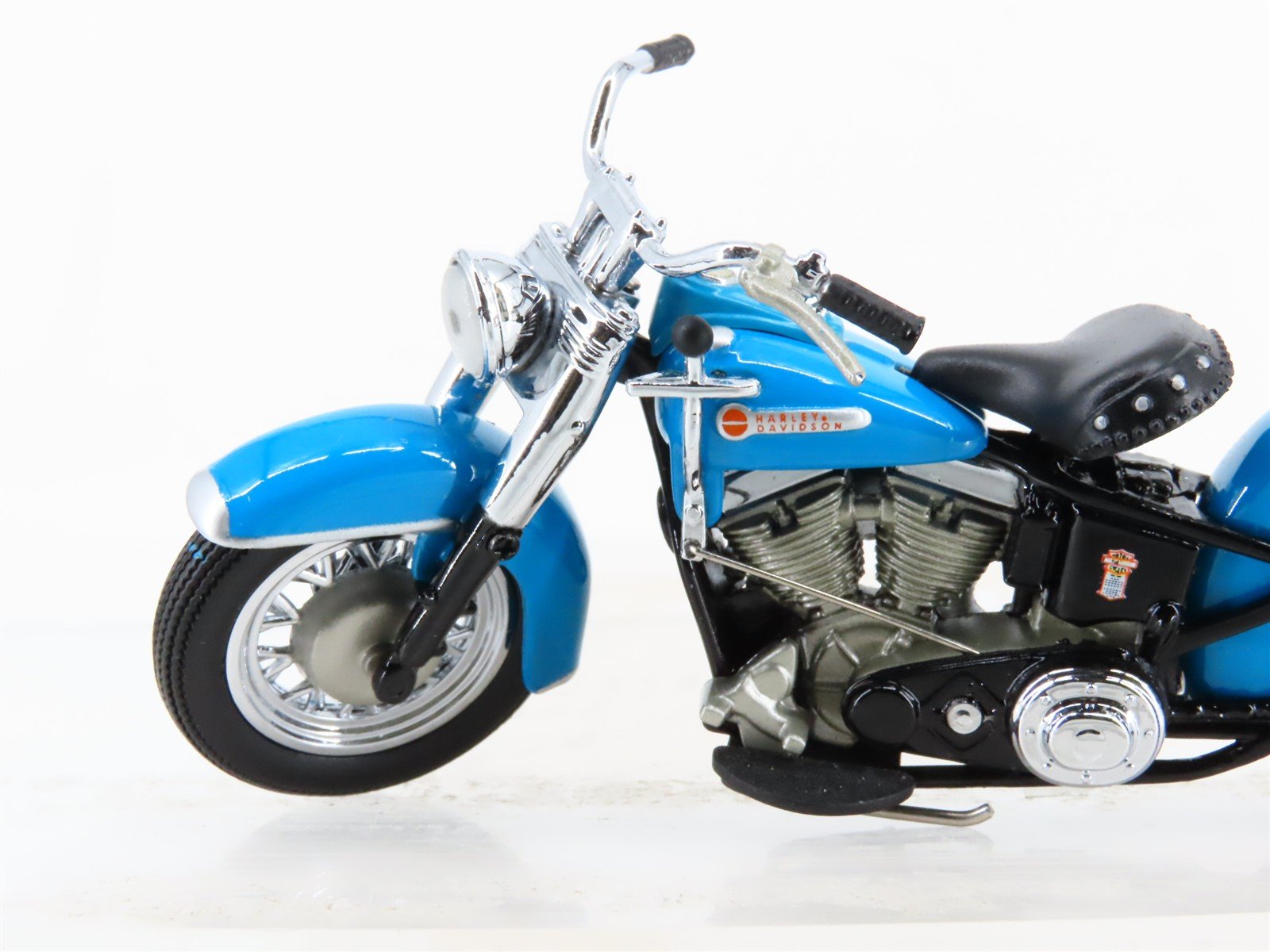1:24 Scale Franklin Mint B11WC32 Die-Cast 1949 Hayley Davidson Hydra-Glide FL